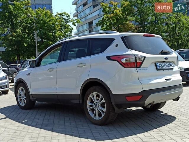 Форд Эскейп, объемом двигателя 1.5 л и пробегом 136 тыс. км за 13300 $, фото 4 на Automoto.ua