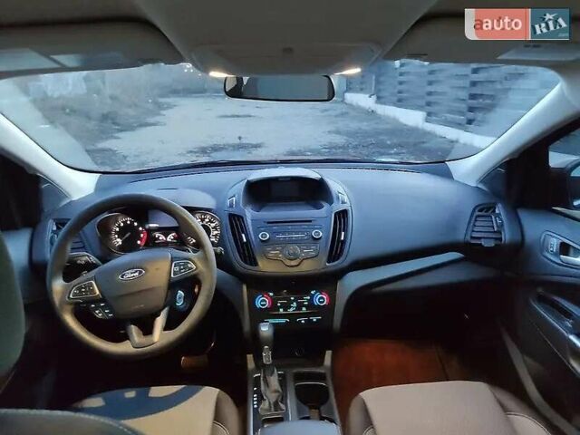 Форд Эскейп, объемом двигателя 1.5 л и пробегом 130 тыс. км за 13200 $, фото 2 на Automoto.ua