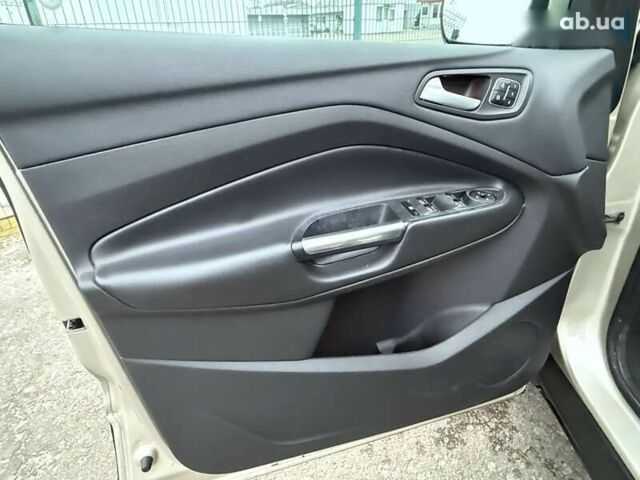 Форд Эскейп, объемом двигателя 2 л и пробегом 128 тыс. км за 15990 $, фото 9 на Automoto.ua