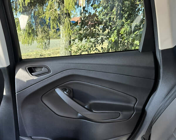 Форд Эскейп, объемом двигателя 2.5 л и пробегом 169 тыс. км за 12300 $, фото 12 на Automoto.ua