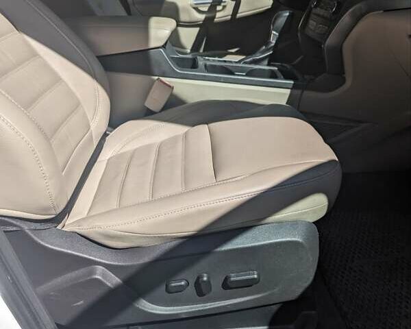 Форд Эскейп, объемом двигателя 2 л и пробегом 129 тыс. км за 13200 $, фото 26 на Automoto.ua