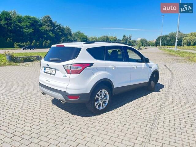 Форд Эскейп, объемом двигателя 1.5 л и пробегом 181 тыс. км за 13500 $, фото 3 на Automoto.ua