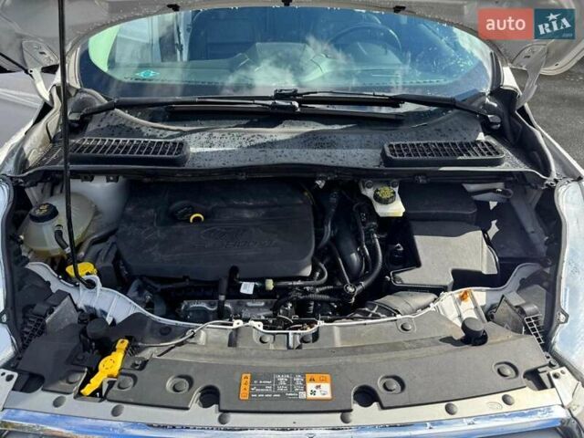 Форд Ескейп, об'ємом двигуна 1.5 л та пробігом 174 тис. км за 1800 $, фото 5 на Automoto.ua