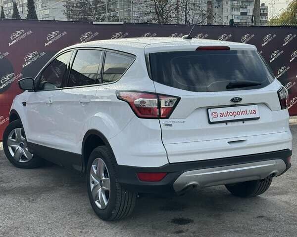 Форд Эскейп, объемом двигателя 2.5 л и пробегом 132 тыс. км за 14000 $, фото 7 на Automoto.ua