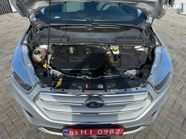 Форд Ескейп, об'ємом двигуна 2 л та пробігом 172 тис. км за 10400 $, фото 4 на Automoto.ua