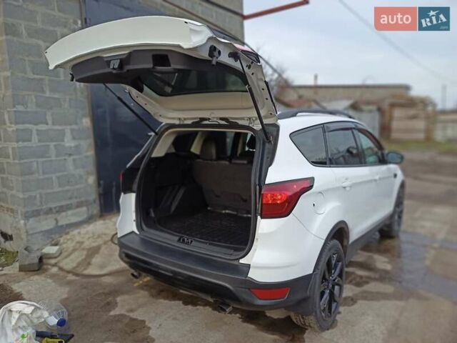 Форд Ескейп, об'ємом двигуна 1.5 л та пробігом 114 тис. км за 15000 $, фото 20 на Automoto.ua