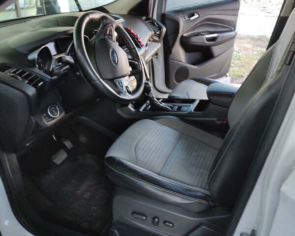 Форд Эскейп, объемом двигателя 1.5 л и пробегом 123 тыс. км за 14000 $, фото 3 на Automoto.ua