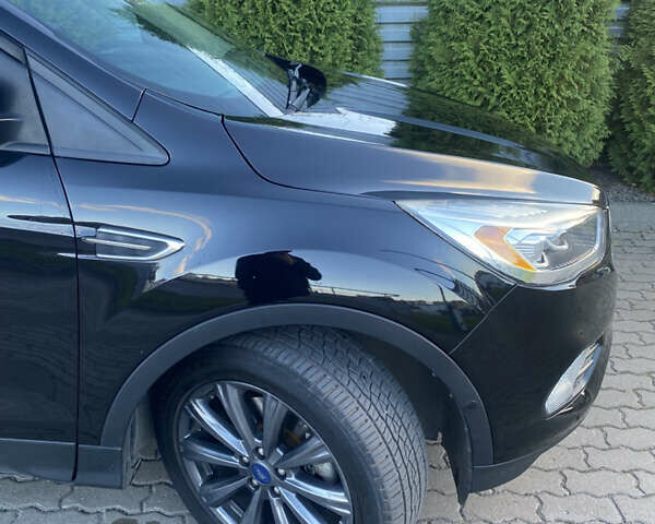 Форд Эскейп, объемом двигателя 2 л и пробегом 155 тыс. км за 15000 $, фото 10 на Automoto.ua