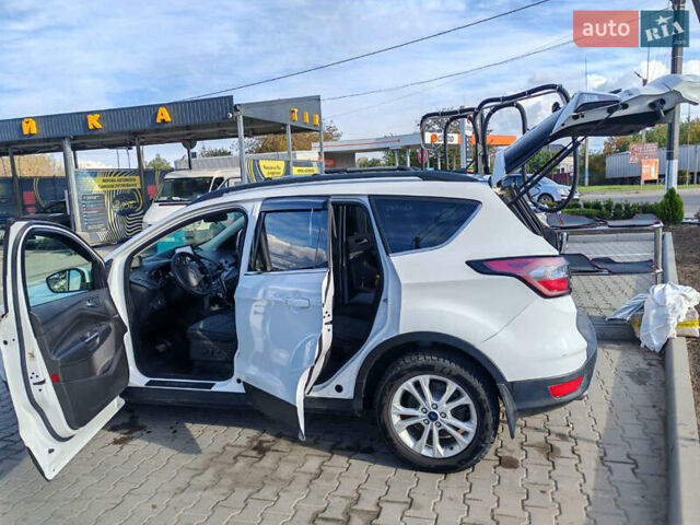 Форд Эскейп 2018 в Ладыжин на Automoto.ua Форд Эскейп, объемом двигателя 1.5 л и пробегом 160 тыс. км за 13200 $, фото 13 на Automoto.ua