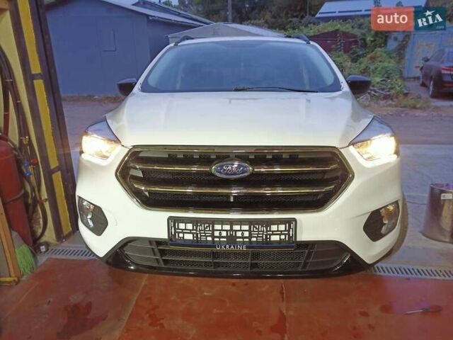 Форд Ескейп, об'ємом двигуна 1.5 л та пробігом 114 тис. км за 15000 $, фото 2 на Automoto.ua