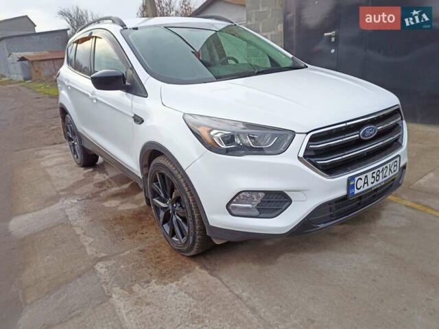 Форд Ескейп, об'ємом двигуна 1.5 л та пробігом 114 тис. км за 15000 $, фото 7 на Automoto.ua