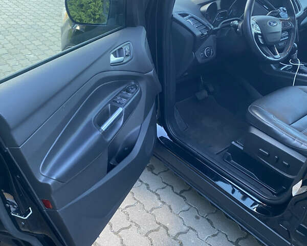 Форд Эскейп, объемом двигателя 2 л и пробегом 155 тыс. км за 15000 $, фото 21 на Automoto.ua