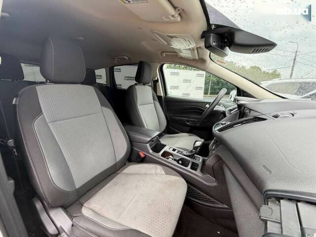 Форд Эскейп, объемом двигателя 1.5 л и пробегом 187 тыс. км за 8500 $, фото 13 на Automoto.ua