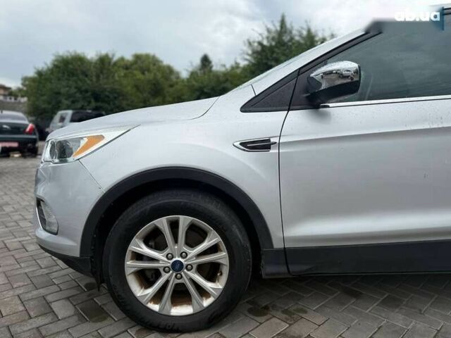 Форд Эскейп, объемом двигателя 1.5 л и пробегом 187 тыс. км за 8500 $, фото 4 на Automoto.ua