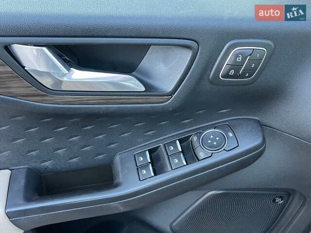 Форд Ескейп, об'ємом двигуна 2 л та пробігом 134 тис. км за 11400 $, фото 13 на Automoto.ua