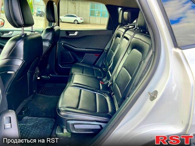 Форд Эскейп, объемом двигателя 1.5 л и пробегом 144 тыс. км за 14000 $, фото 7 на Automoto.ua