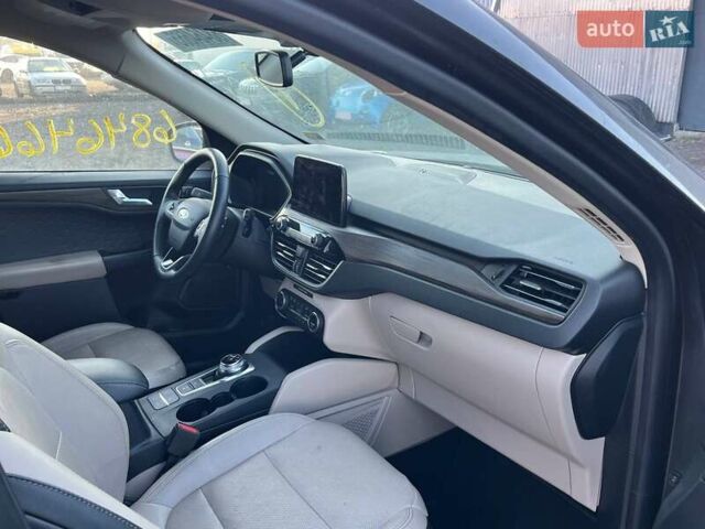 Форд Ескейп, об'ємом двигуна 2 л та пробігом 134 тис. км за 11400 $, фото 28 на Automoto.ua