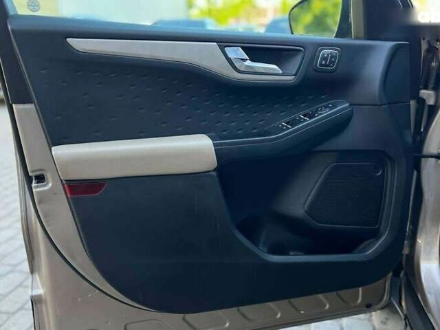 Форд Эскейп, объемом двигателя 1.5 л и пробегом 131 тыс. км за 16000 $, фото 6 на Automoto.ua