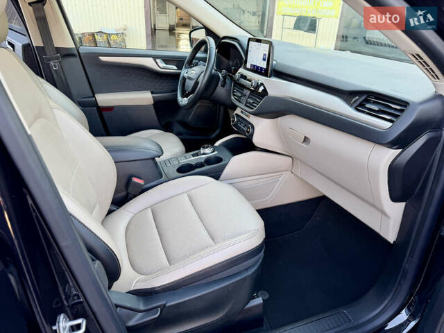 Форд Эскейп, объемом двигателя 2 л и пробегом 130 тыс. км за 15900 $, фото 13 на Automoto.ua