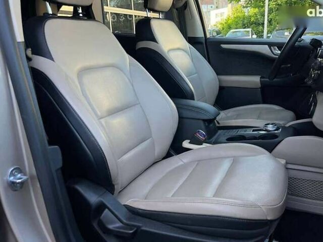 Форд Эскейп, объемом двигателя 1.5 л и пробегом 131 тыс. км за 16000 $, фото 22 на Automoto.ua