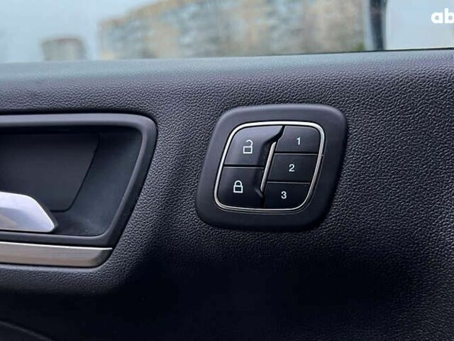 Форд Эскейп, объемом двигателя 2 л и пробегом 134 тыс. км за 18900 $, фото 20 на Automoto.ua