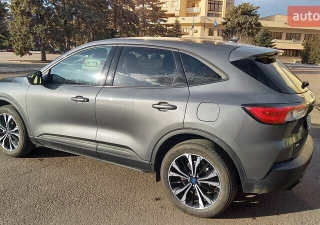 Форд Эскейп, объемом двигателя 1.5 л и пробегом 30 тыс. км за 19700 $, фото 3 на Automoto.ua