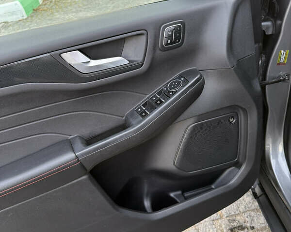 Форд Эскейп, объемом двигателя 2 л и пробегом 27 тыс. км за 23500 $, фото 28 на Automoto.ua