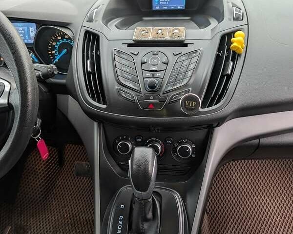 Желтый Форд Эскейп, объемом двигателя 1.6 л и пробегом 191 тыс. км за 8550 $, фото 47 на Automoto.ua