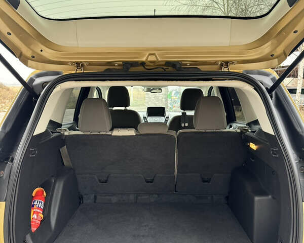 Жовтий Форд Ескейп, об'ємом двигуна 1.6 л та пробігом 272 тис. км за 9800 $, фото 15 на Automoto.ua