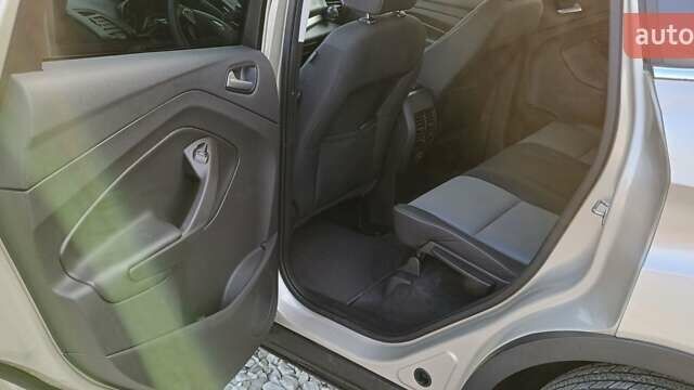 Жовтий Форд Ескейп, об'ємом двигуна 1.5 л та пробігом 130 тис. км за 11100 $, фото 4 на Automoto.ua