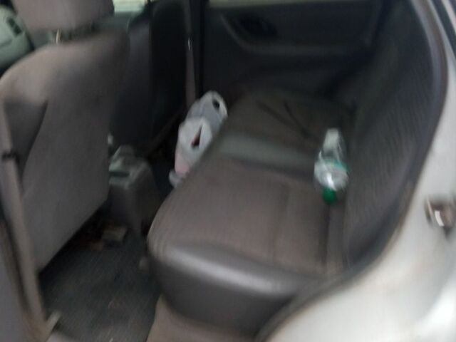 Серый Форд Эскейп, объемом двигателя 2 л и пробегом 170 тыс. км за 1500 $, фото 3 на Automoto.ua