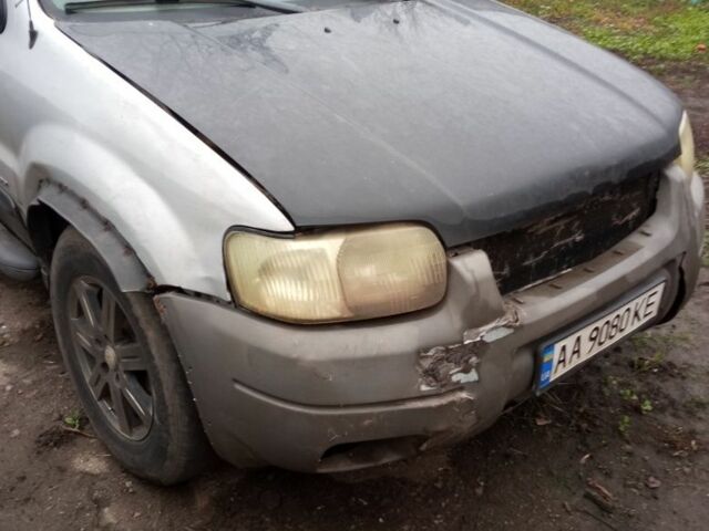 Серый Форд Эскейп, объемом двигателя 2 л и пробегом 170 тыс. км за 1500 $, фото 1 на Automoto.ua