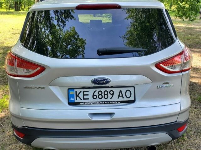 Серый Форд Эскейп, объемом двигателя 1.6 л и пробегом 259 тыс. км за 8900 $, фото 3 на Automoto.ua