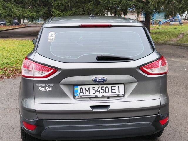 Сірий Форд Ескейп, об'ємом двигуна 2.5 л та пробігом 246 тис. км за 10600 $, фото 4 на Automoto.ua