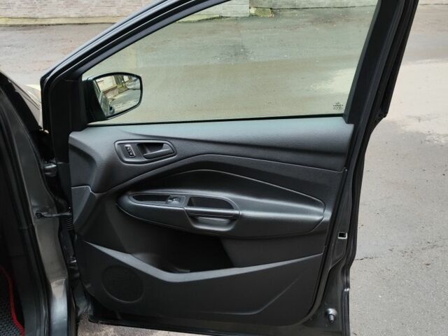 Сірий Форд Ескейп, об'ємом двигуна 2.5 л та пробігом 246 тис. км за 10600 $, фото 13 на Automoto.ua