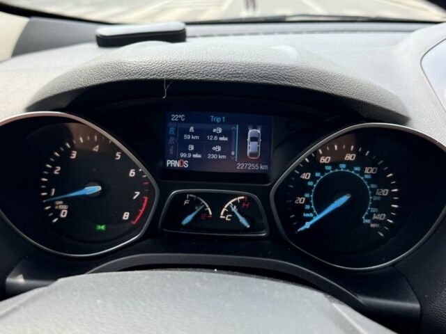 Форд Ескейп 2014 у Києві на Automoto.ua Сірий Форд Ескейп, об'ємом двигуна 2.5 л та пробігом 230 тис. км за 11000 $, фото 4 на Automoto.ua