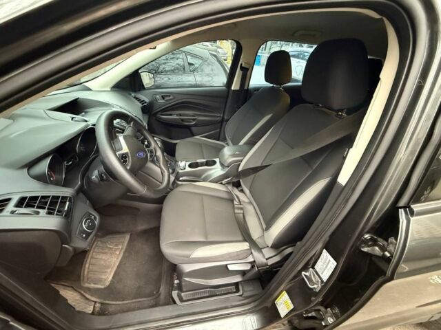 Серый Форд Эскейп, объемом двигателя 2.5 л и пробегом 250 тыс. км за 8700 $, фото 4 на Automoto.ua