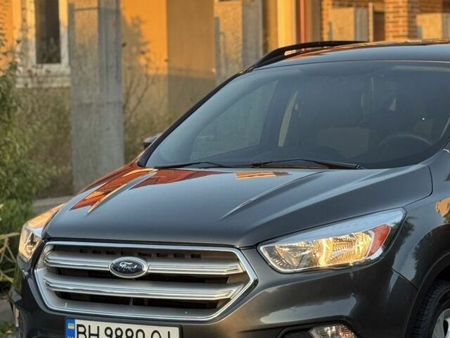 Серый Форд Эскейп, объемом двигателя 1.5 л и пробегом 125 тыс. км за 12800 $, фото 2 на Automoto.ua