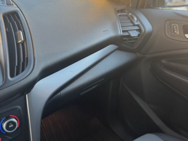 Серый Форд Эскейп, объемом двигателя 1.5 л и пробегом 125 тыс. км за 12800 $, фото 16 на Automoto.ua