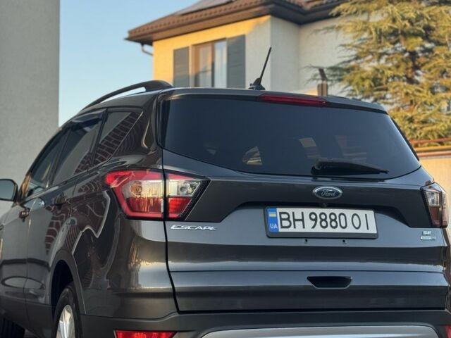 Серый Форд Эскейп, объемом двигателя 1.5 л и пробегом 125 тыс. км за 12800 $, фото 3 на Automoto.ua