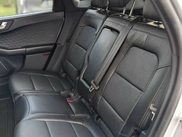 Серый Форд Эскейп, объемом двигателя 2.5 л и пробегом 119 тыс. км за 15000 $, фото 5 на Automoto.ua