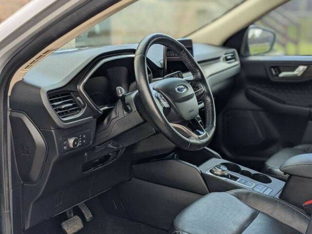 Серый Форд Эскейп, объемом двигателя 2.5 л и пробегом 119 тыс. км за 15000 $, фото 3 на Automoto.ua