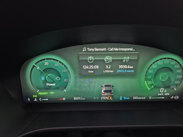 Серый Форд Эскейп, объемом двигателя 2.5 л и пробегом 35 тыс. км за 32000 $, фото 3 на Automoto.ua