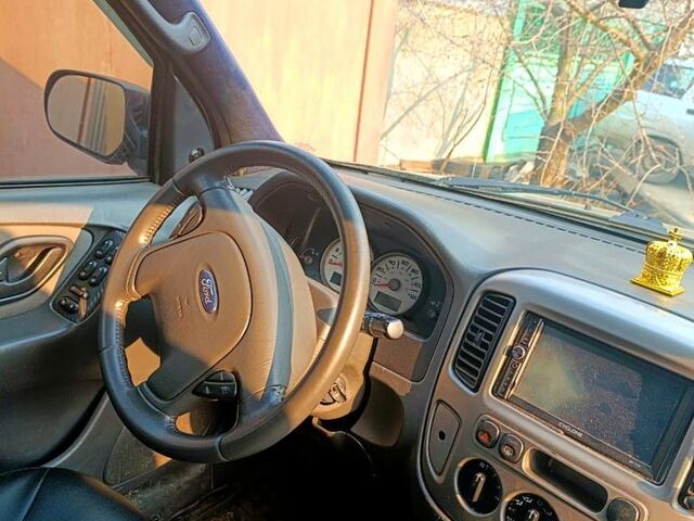 Сірий Форд Ескейп, об'ємом двигуна 3 л та пробігом 0 тис. км за 4760 $, фото 2 на Automoto.ua