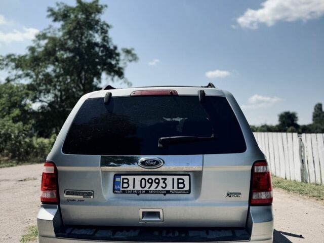 Серый Форд Эскейп, объемом двигателя 3 л и пробегом 218 тыс. км за 9000 $, фото 4 на Automoto.ua