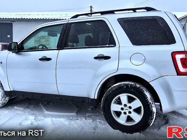 Серый Форд Эскейп, объемом двигателя 2.5 л и пробегом 330 тыс. км за 8800 $, фото 4 на Automoto.ua