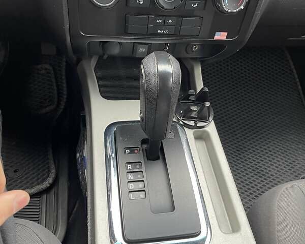 Серый Форд Эскейп, объемом двигателя 2.97 л и пробегом 154 тыс. км за 9000 $, фото 15 на Automoto.ua