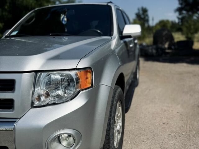 Серый Форд Эскейп, объемом двигателя 3 л и пробегом 218 тыс. км за 9000 $, фото 6 на Automoto.ua