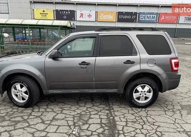 Серый Форд Эскейп, объемом двигателя 2.97 л и пробегом 154 тыс. км за 9000 $, фото 4 на Automoto.ua