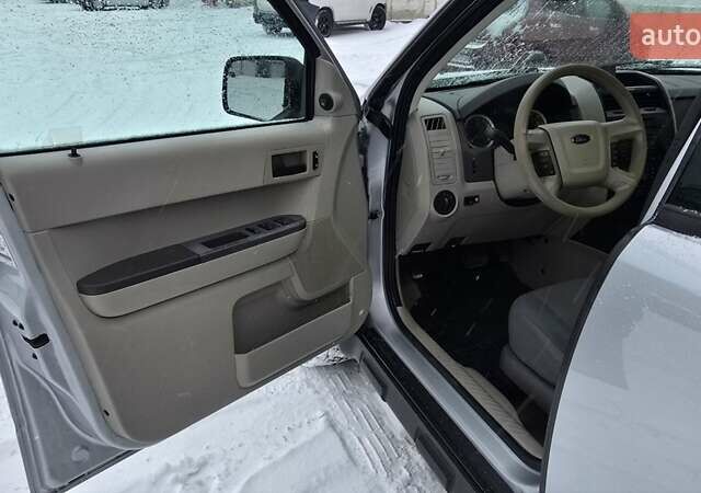 Сірий Форд Ескейп, об'ємом двигуна 2.5 л та пробігом 330 тис. км за 8800 $, фото 10 на Automoto.ua